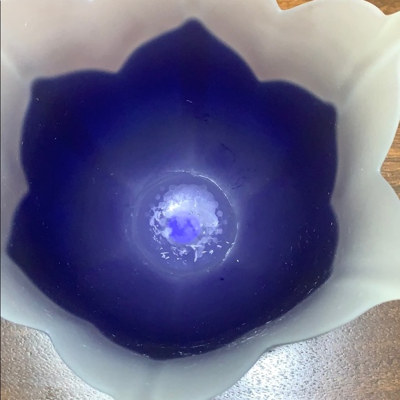 PartyLite Indigo Blossom Candle Holder - Picture 2 of 2